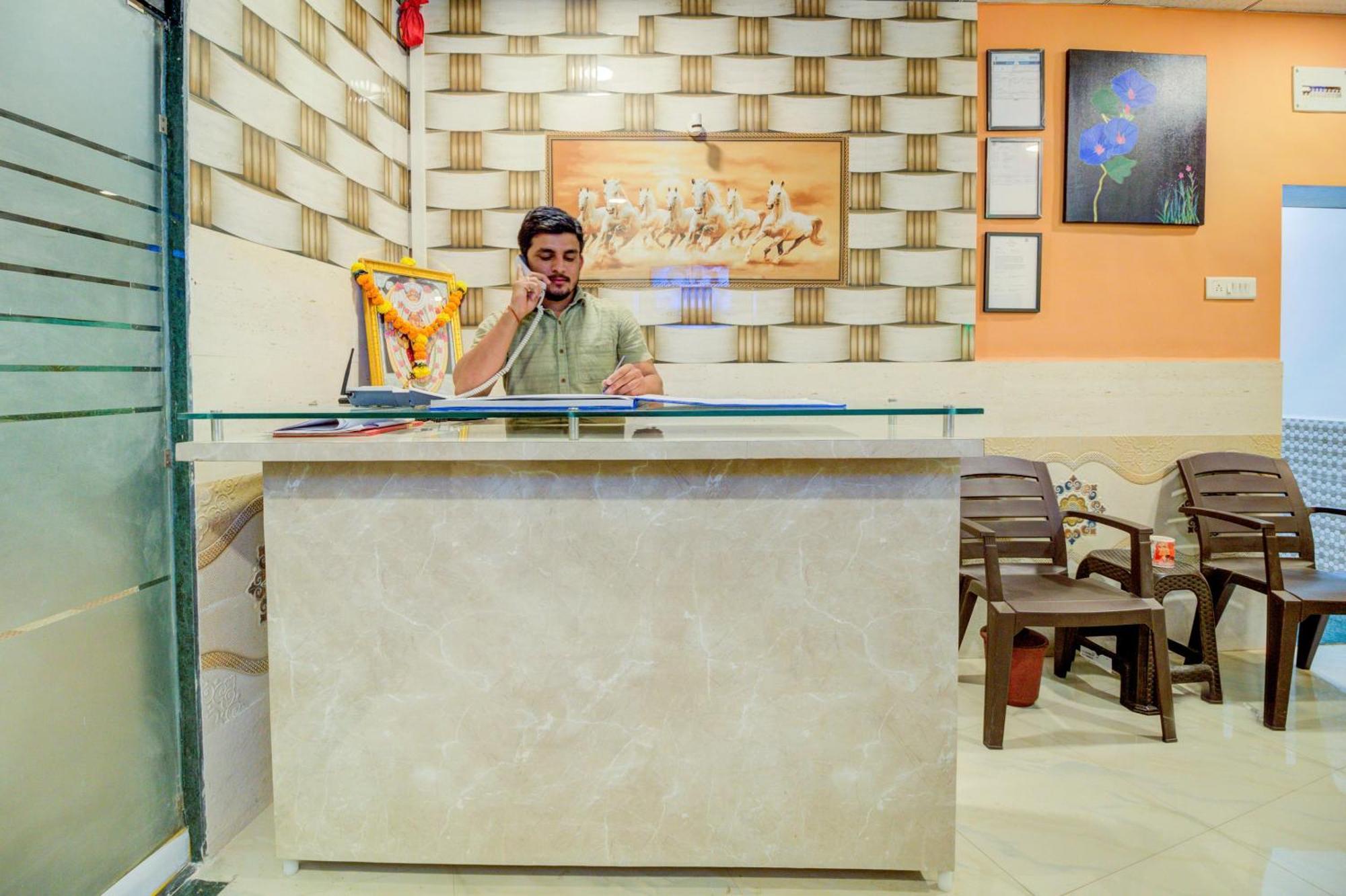 Hotel O Anjali Hotel Мумбай Екстериор снимка